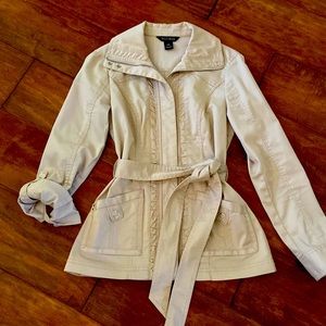 Like new White House Black Market neutral Jacket.